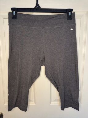 EUC Everlast Women's Dark Gray Athletic Capri Shorts